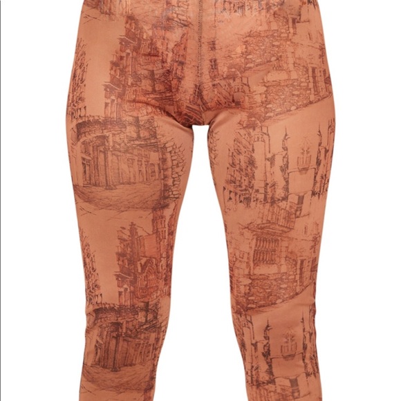 PrettyLittleThing Mesh Light Weight Leggings - Picture 3 of 4